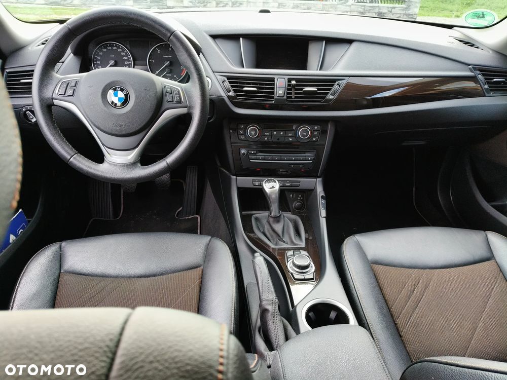 BMW X1 xDrive18d xLine - 6