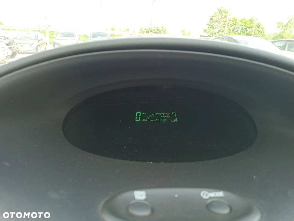 Toyota Yaris - 14