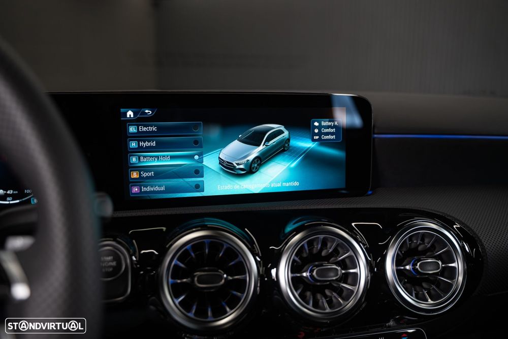 Mercedes-Benz A 250 e AMG Line - 35