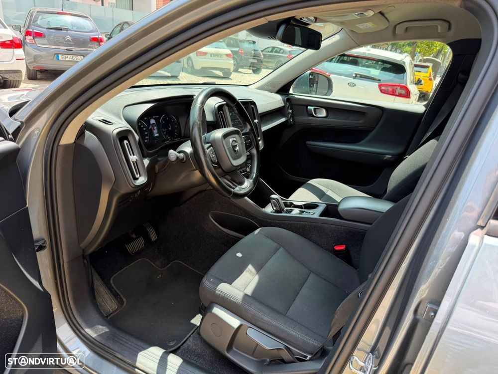 Volvo XC 40 2.0 D3 AWD Geartronic - 10