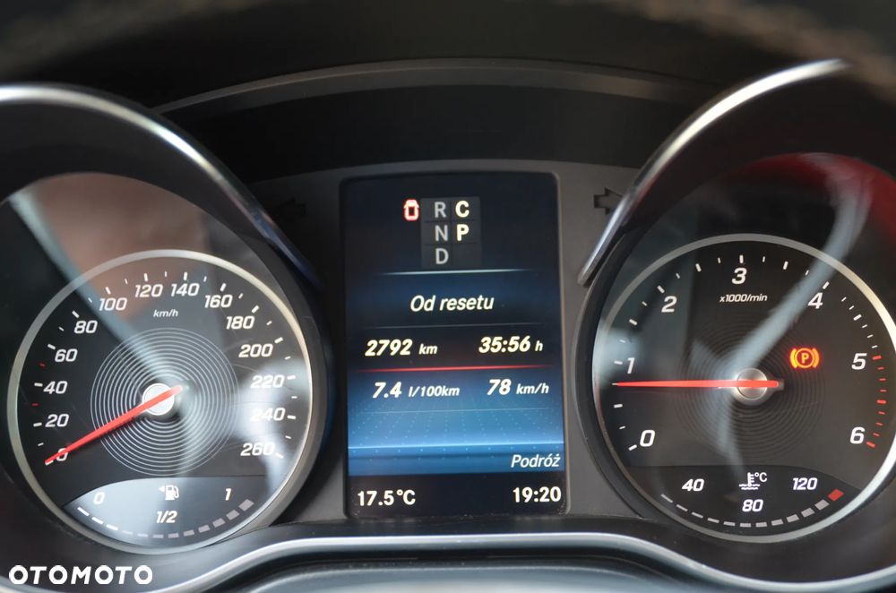 める Używany Mercedes-Benz Klasa V 2023 - 298 000 PLN, 47 850 km