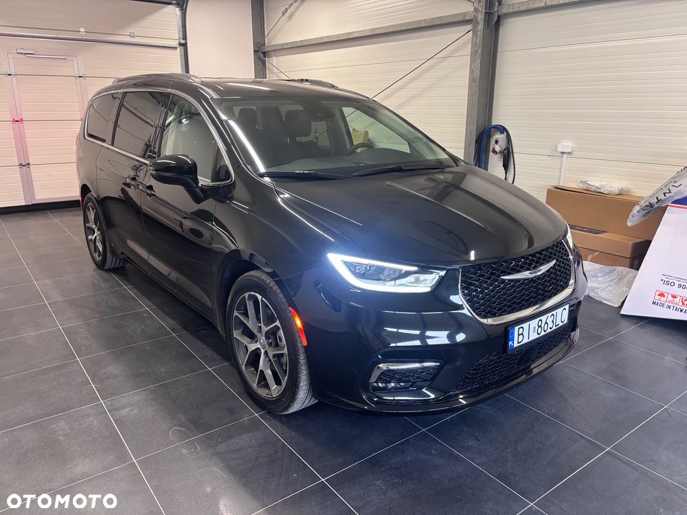 Chrysler Pacifica - 5