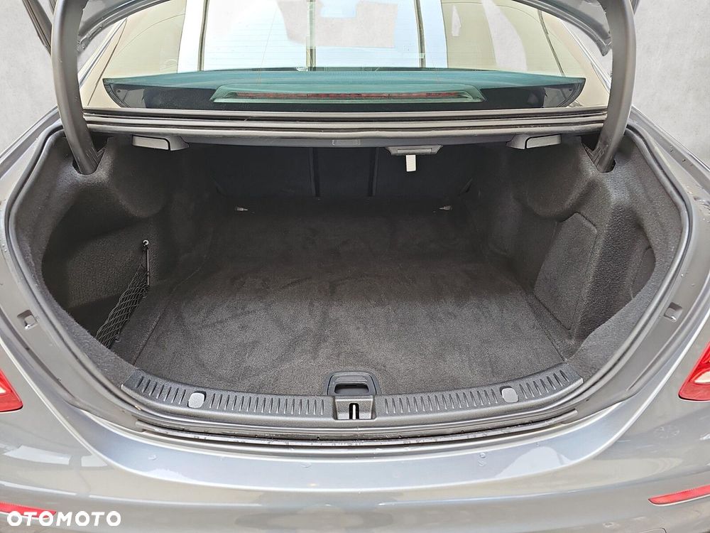 Mercedes-Benz Klasa E - 12