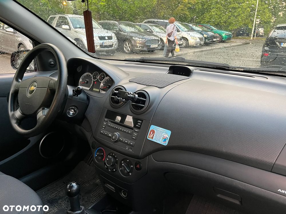 Chevrolet Aveo 1.2 16V Base - 14