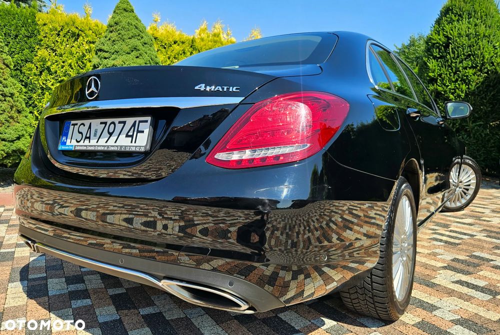 Mercedes-Benz Klasa C 200 4-Matic 9G-TRONIC - 16