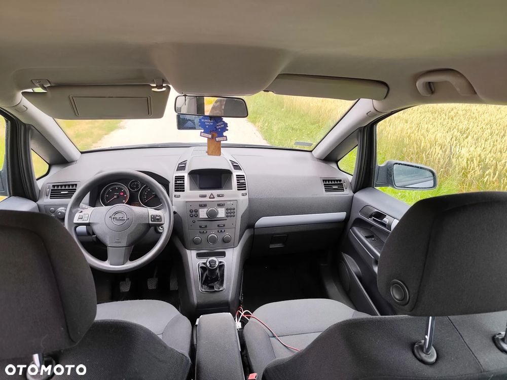 Opel Zafira 1.9 CDTI Essentia - 10