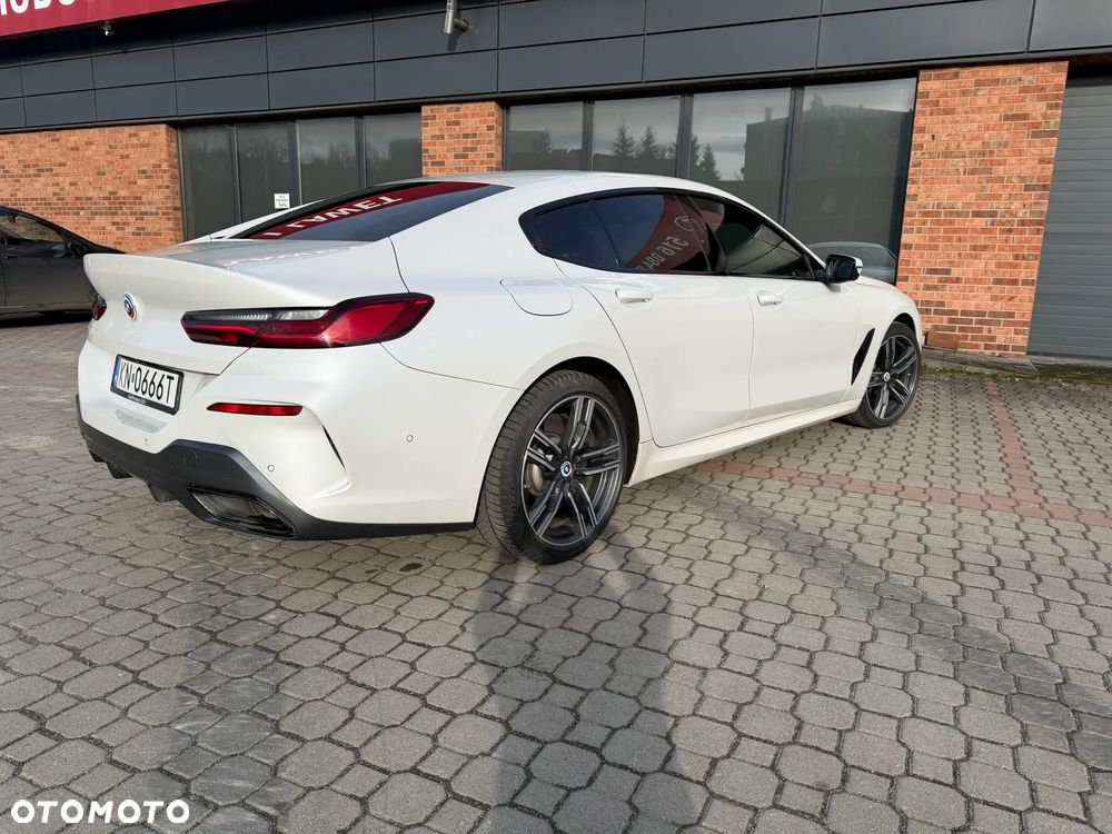 BMW Seria 8 840i xDrive - 4