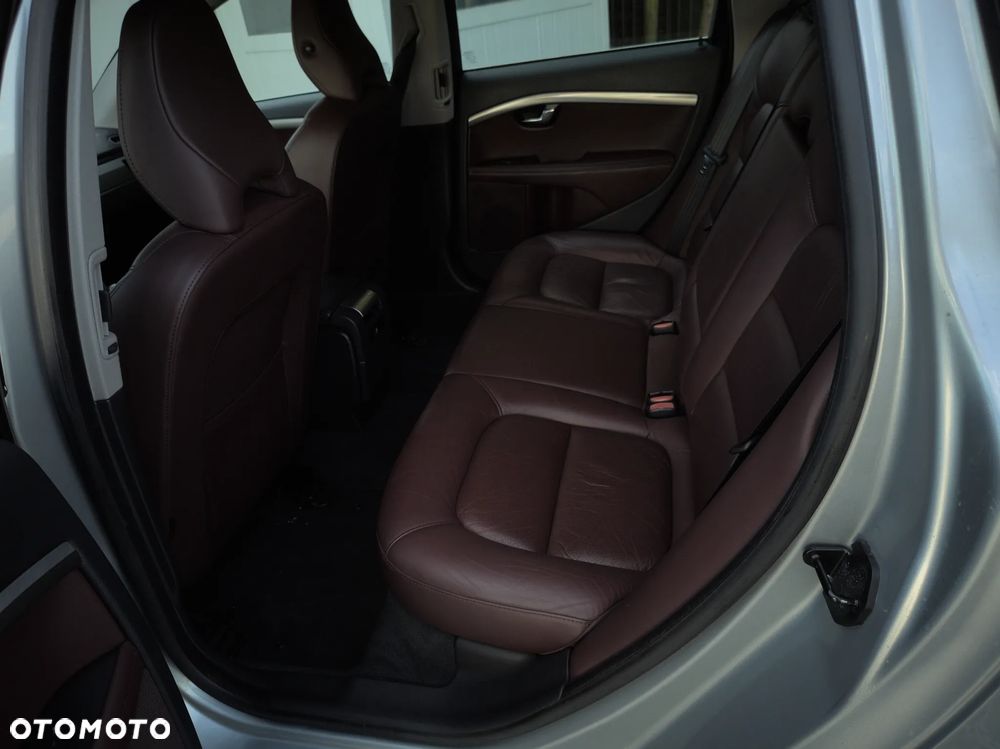 Volvo V70 D4 Momentum - 10