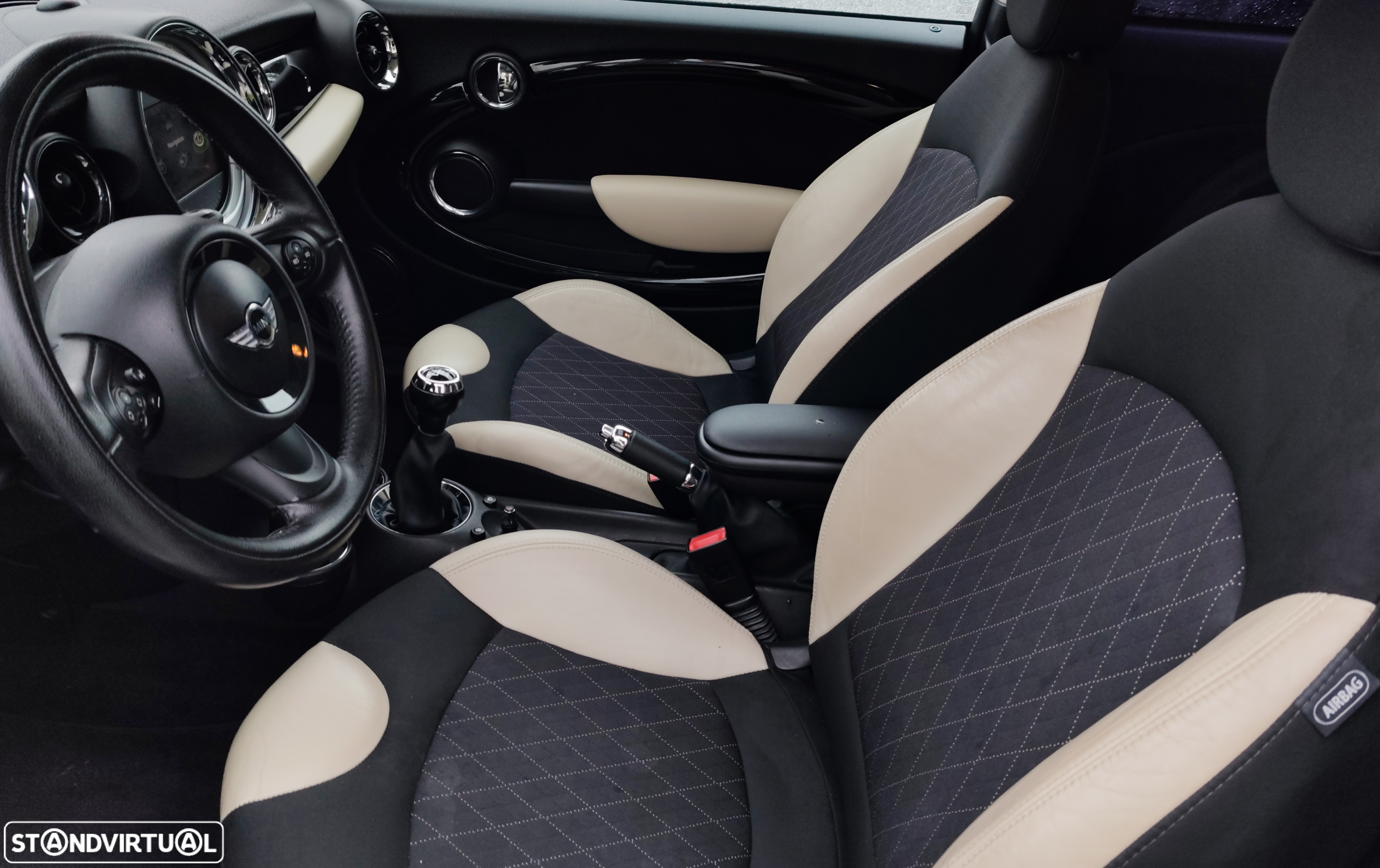 MINI 3 Portas Cooper D - 9