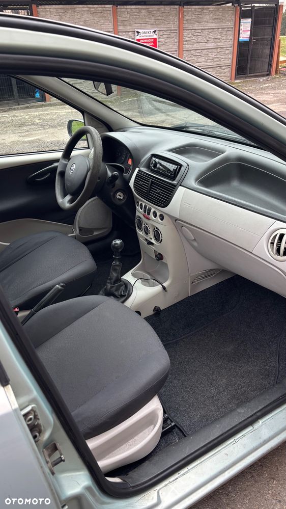 Fiat Punto 1.2 16V Dynamic - 14