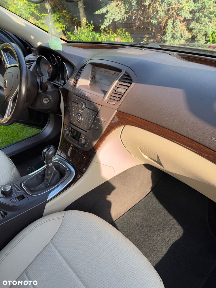 Opel Insignia - 10
