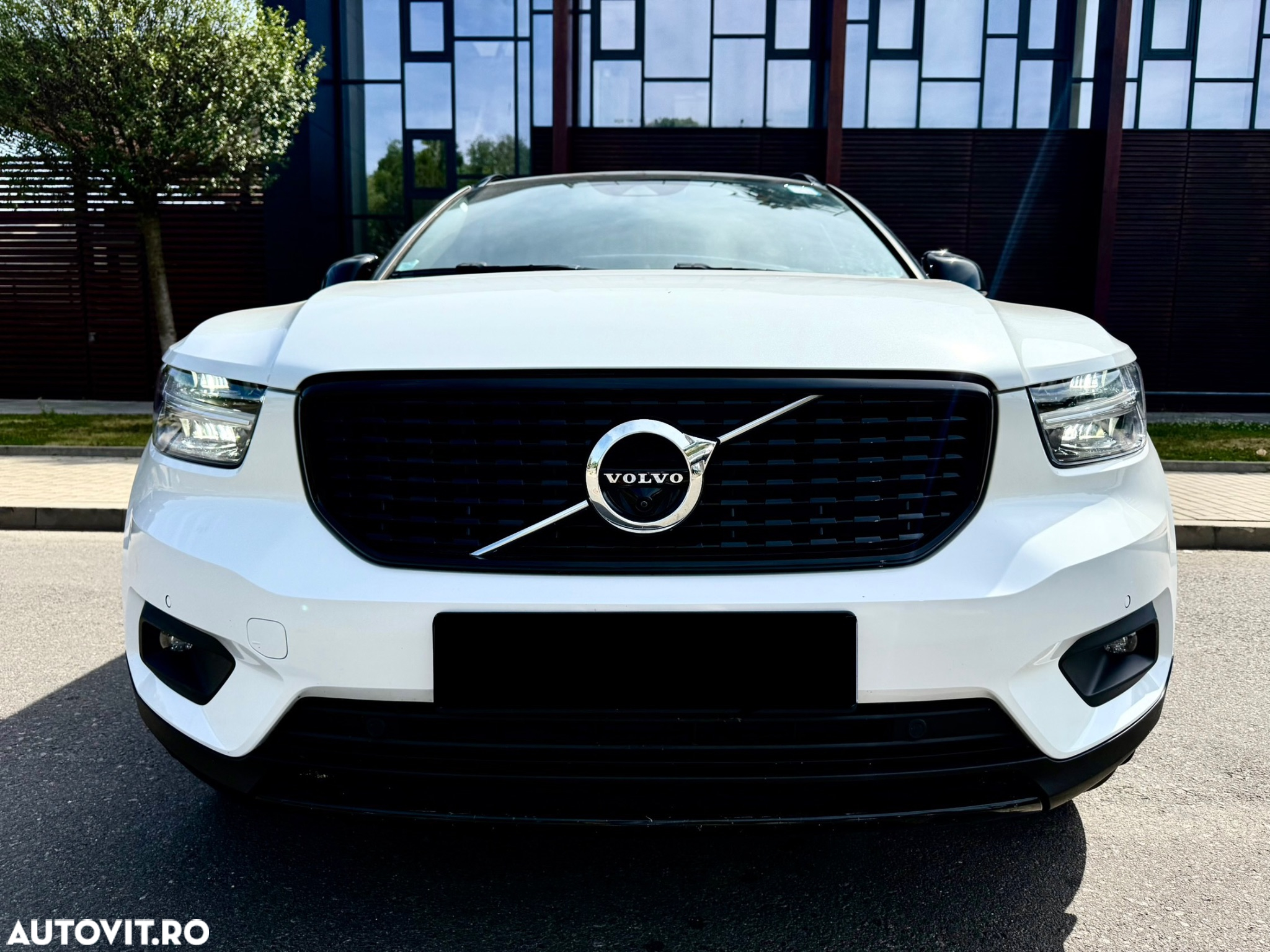Volvo XC 40 D3 R-Design - 2