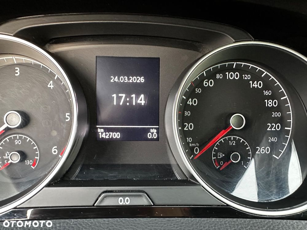 Volkswagen Golf 2.0 TDI Sound - 16