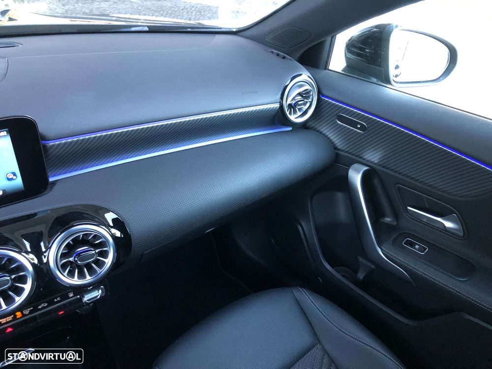 Mercedes-Benz A 250 e - 35