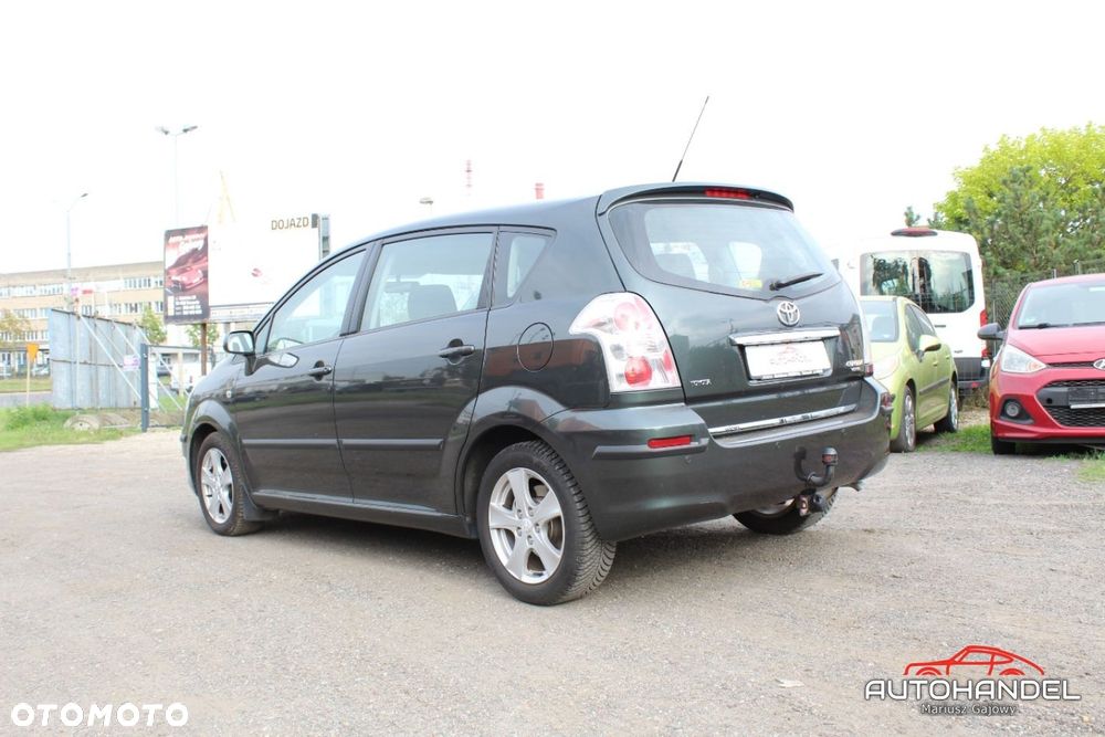 Toyota Corolla Verso - 6