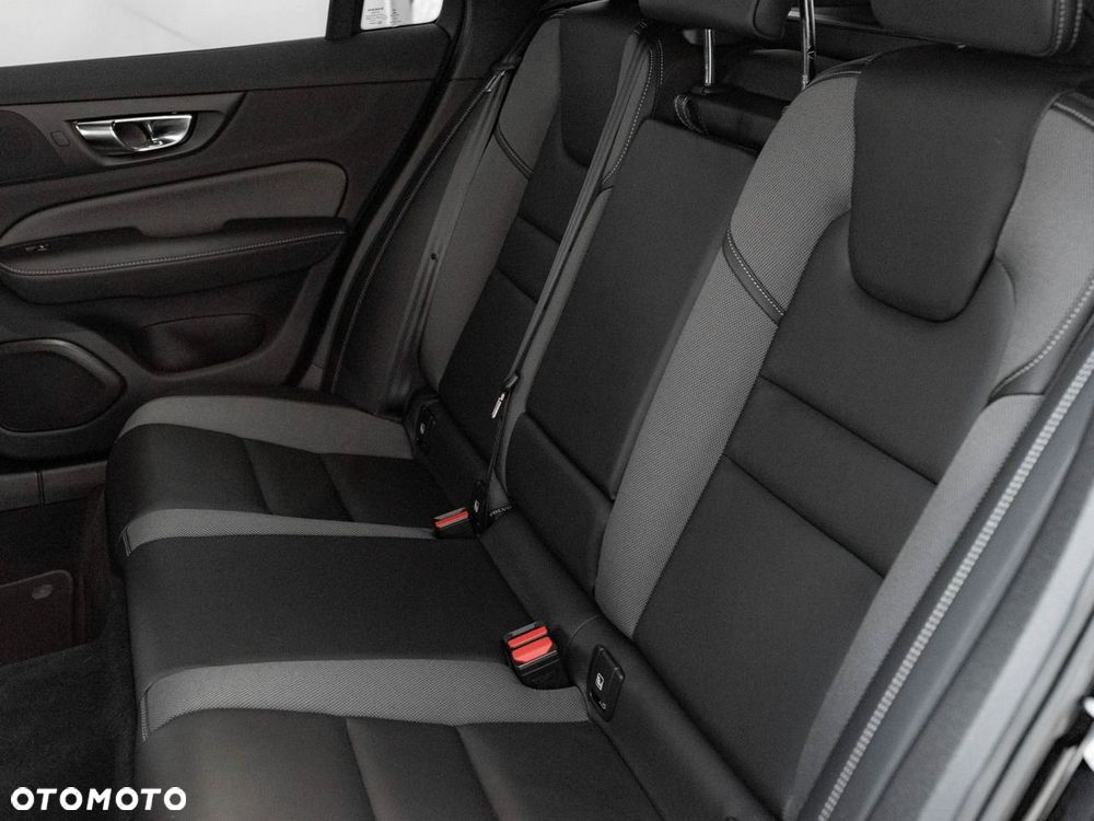 Volvo V60 B4 D Geartronic RDesign - 28