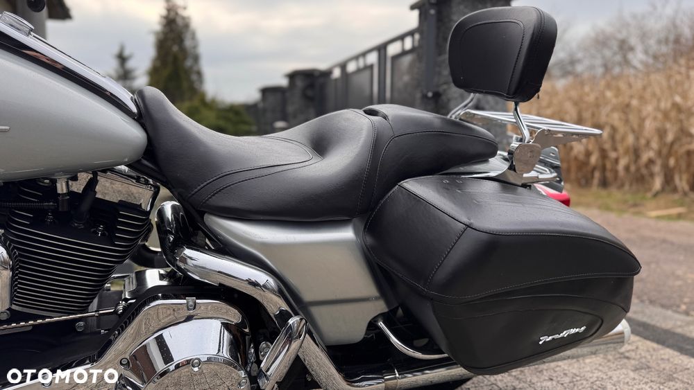 Harley-Davidson Touring Road King - 4