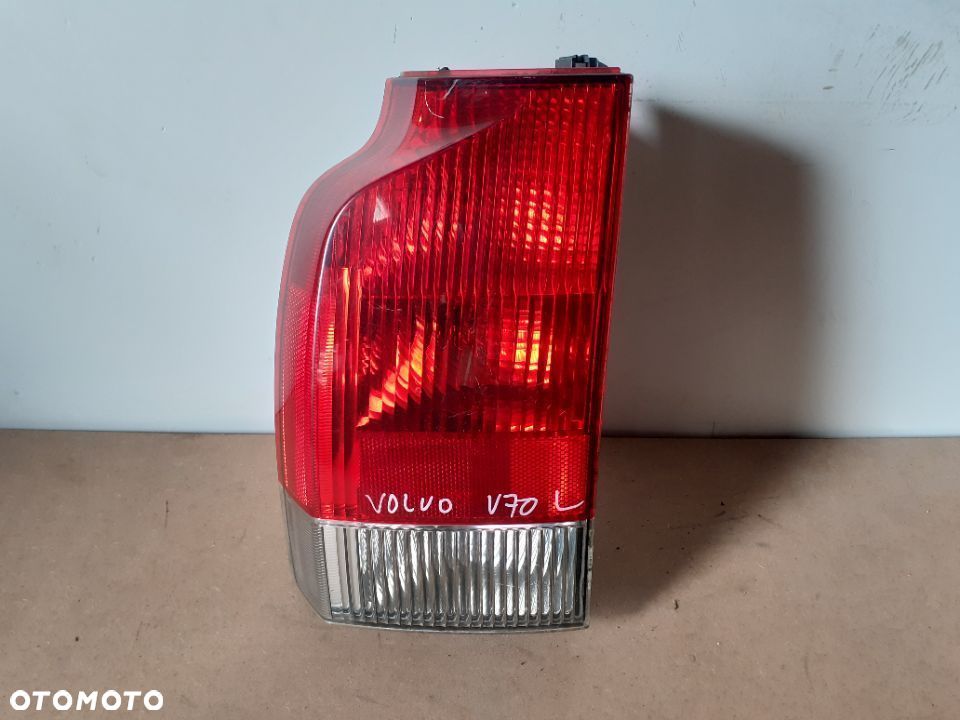 LAMPA TYLNA TYŁ LEWA VOLVO V70 ORYGINAŁ WYSYŁKA! - 1