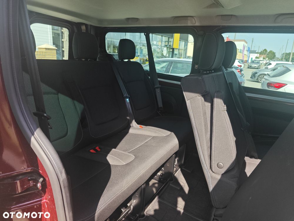 Renault Trafic Grand 2.0 dCi - 16