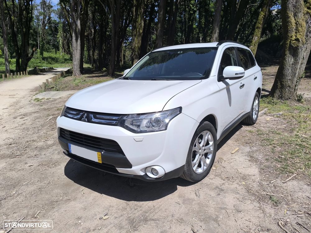 Mitsubishi Outlander 2.2 DI-D Instyle Navi - 1