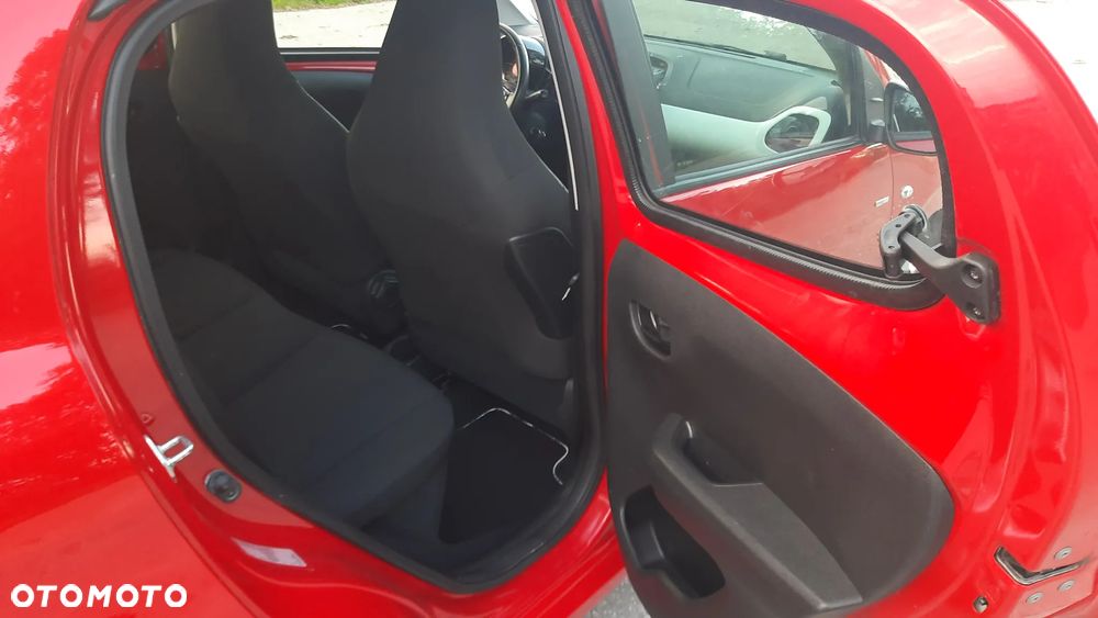 Peugeot 108 VTI 68 ETG5 Top Allure - 26