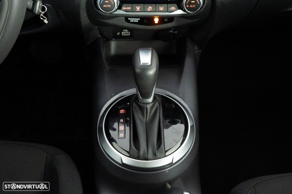 Nissan Juke 1.0 DIG-T N-Connecta DCT - 24