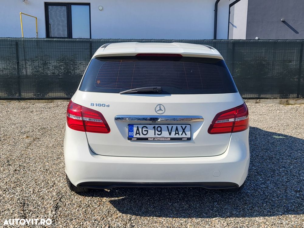 Mercedes-Benz B 180 - 8