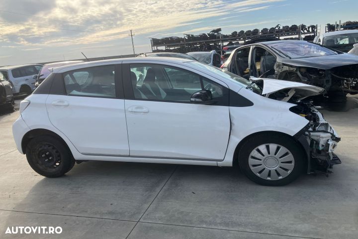 Galerie admisie Toyota Yaris 3 [2010 - 2014] - 9