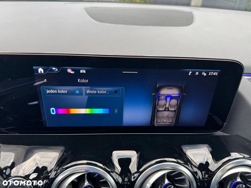 Mercedes-Benz GLA 200 d 4Matic 8G-DCT Style - 23