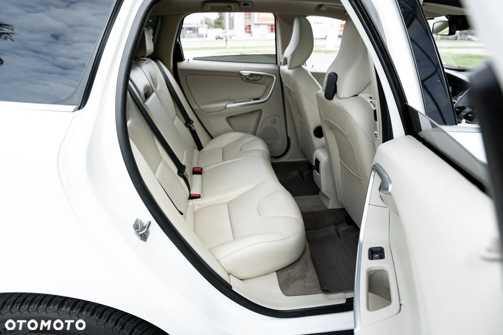 Volvo XC 60 D4 Geartronic Summum - 7