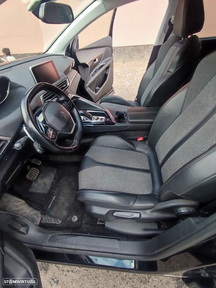 Peugeot 5008 1.5 BlueHDi Allure Pack EAT8 - 5