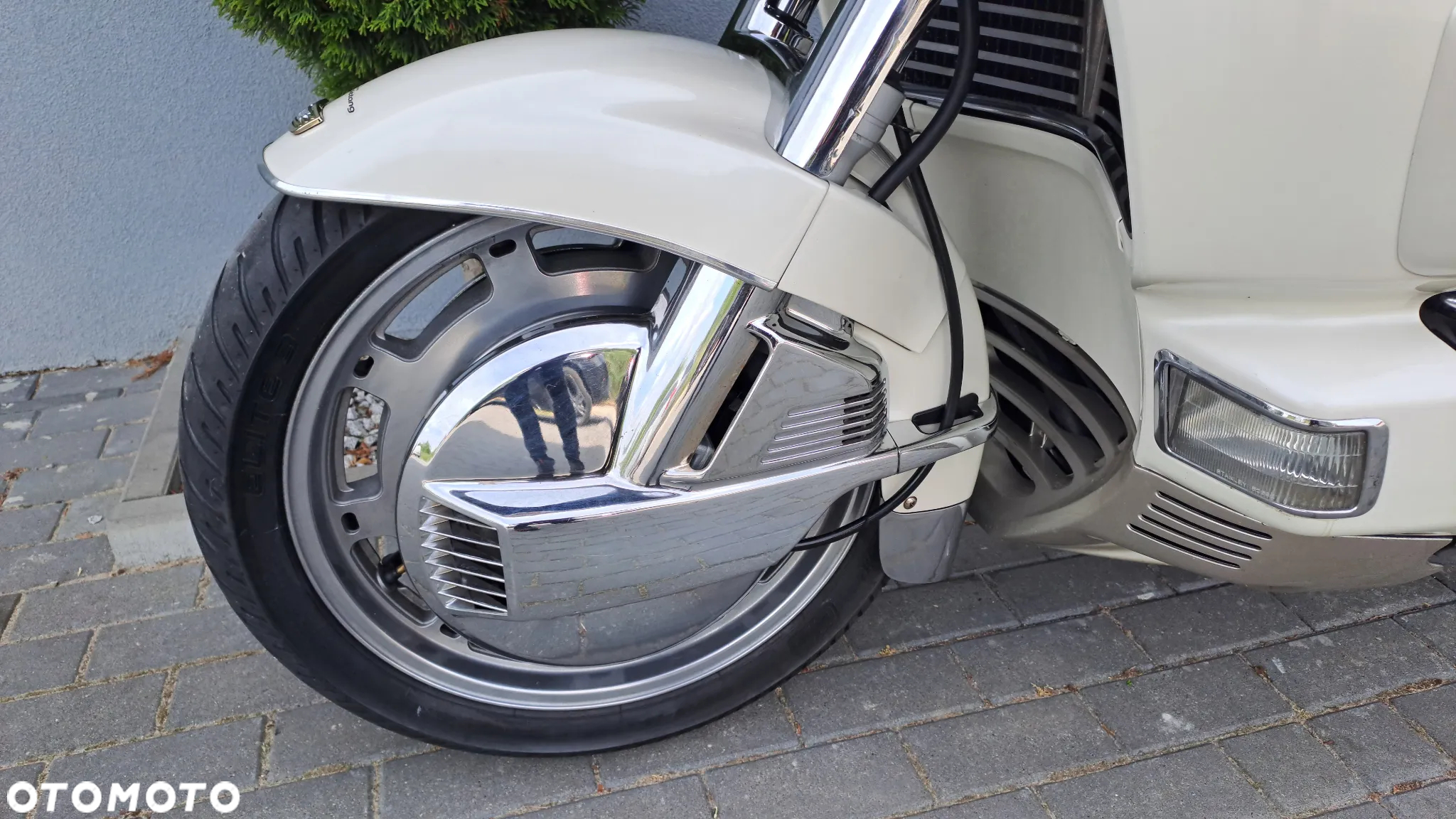 Honda GL - 28