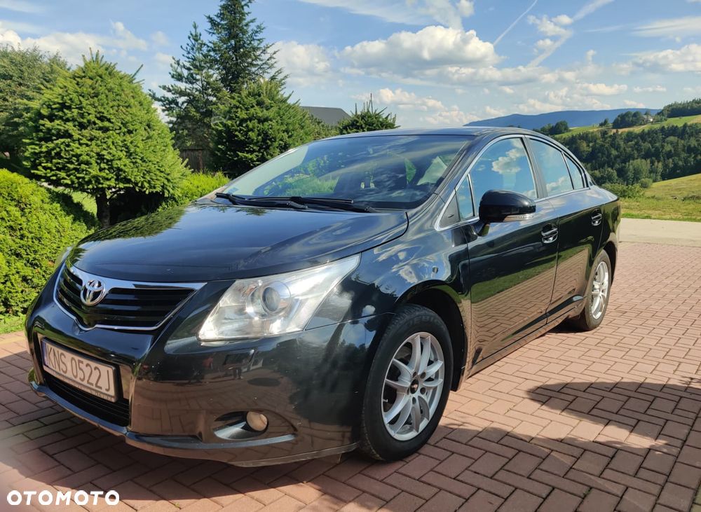 Toyota Avensis 1.8 Luna - 1