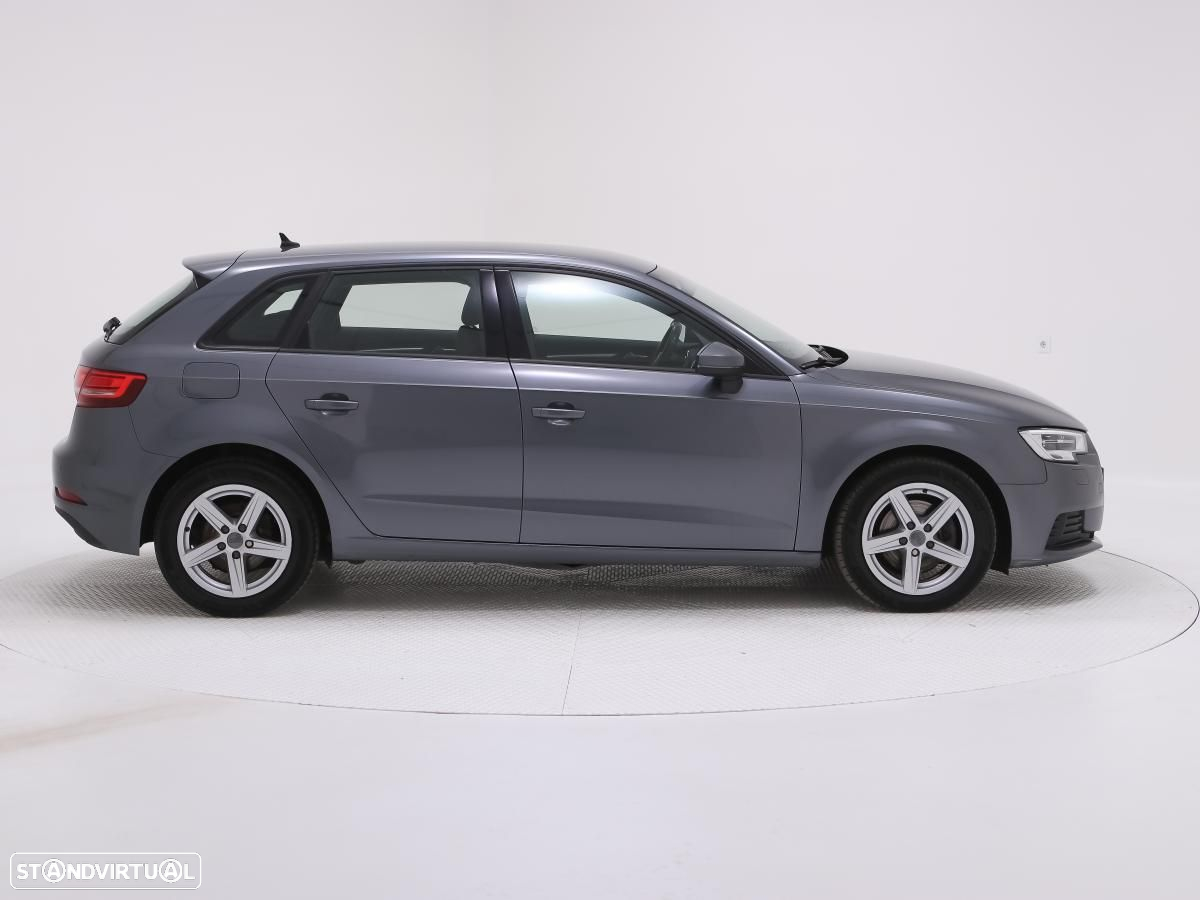 Audi A3 Sportback 30 TDI - 2