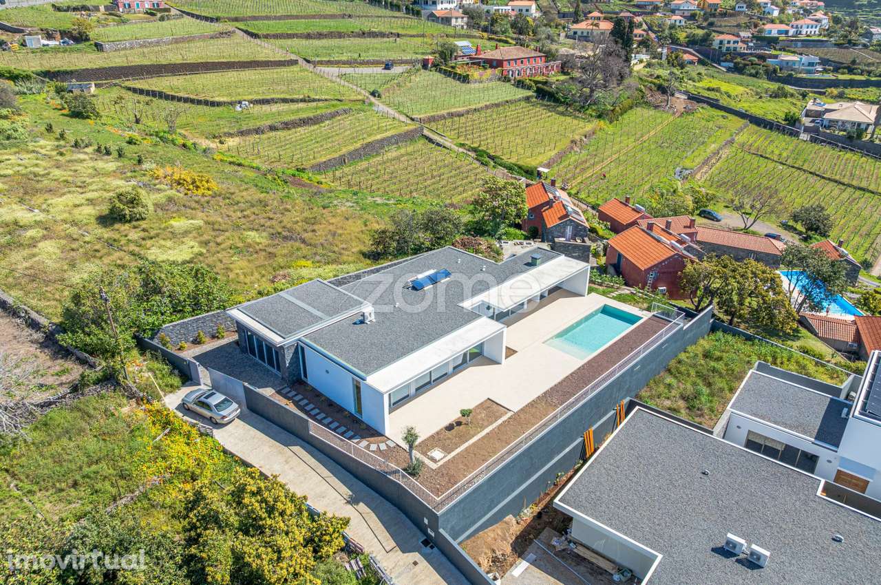 Moradia Térrea | T4 | Piscina | Estreito da Calheta - Grande imagem: 3/60