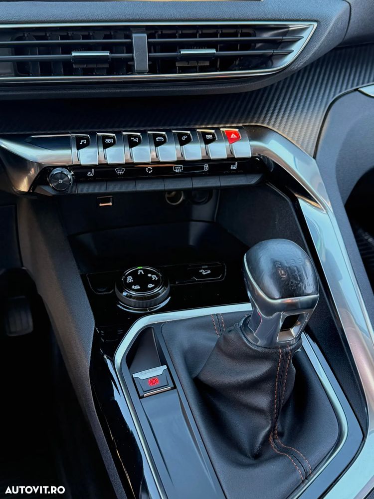 Peugeot 3008 1.6 BlueHDI S&S Allure - 24