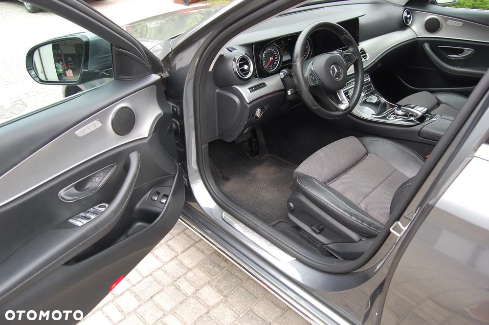 Mercedes-Benz Klasa E 220 d 9G-TRONIC Avantgarde - 5