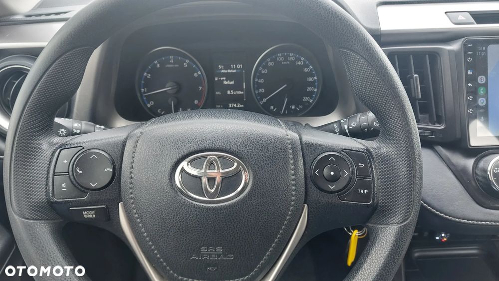 Toyota RAV4 - 24