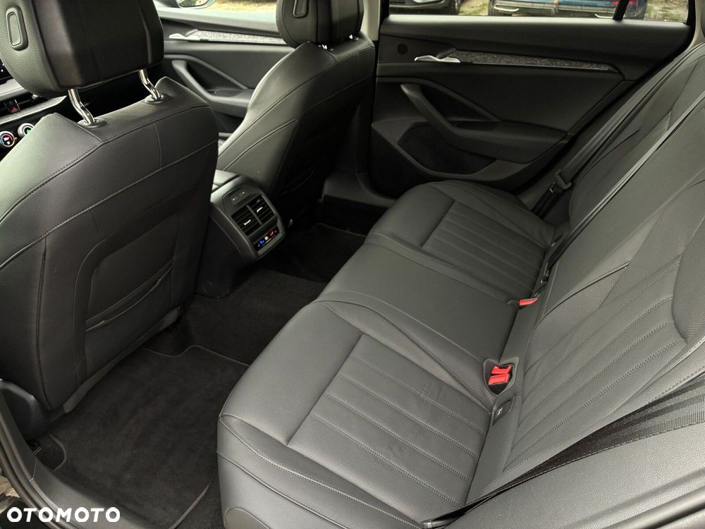 Skoda Superb 2.0 TDI SCR 4x4 Selection DSG - 31