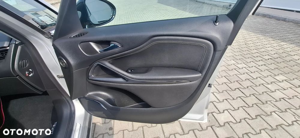 Opel Zafira Tourer 2.0 CDTI Sport - 28