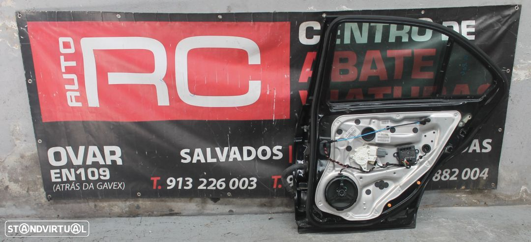 Porta de Trás do Lado Direito Mercedes W204 - 2