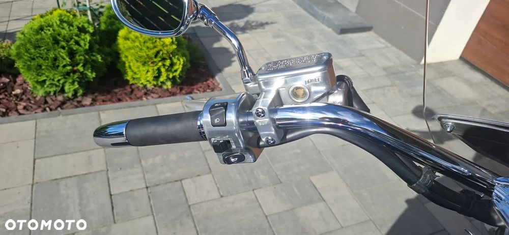 Yamaha XVZ - 16