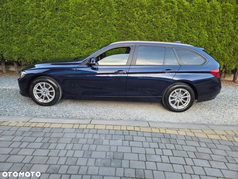 BMW Seria 3 318d Sport Line - 32