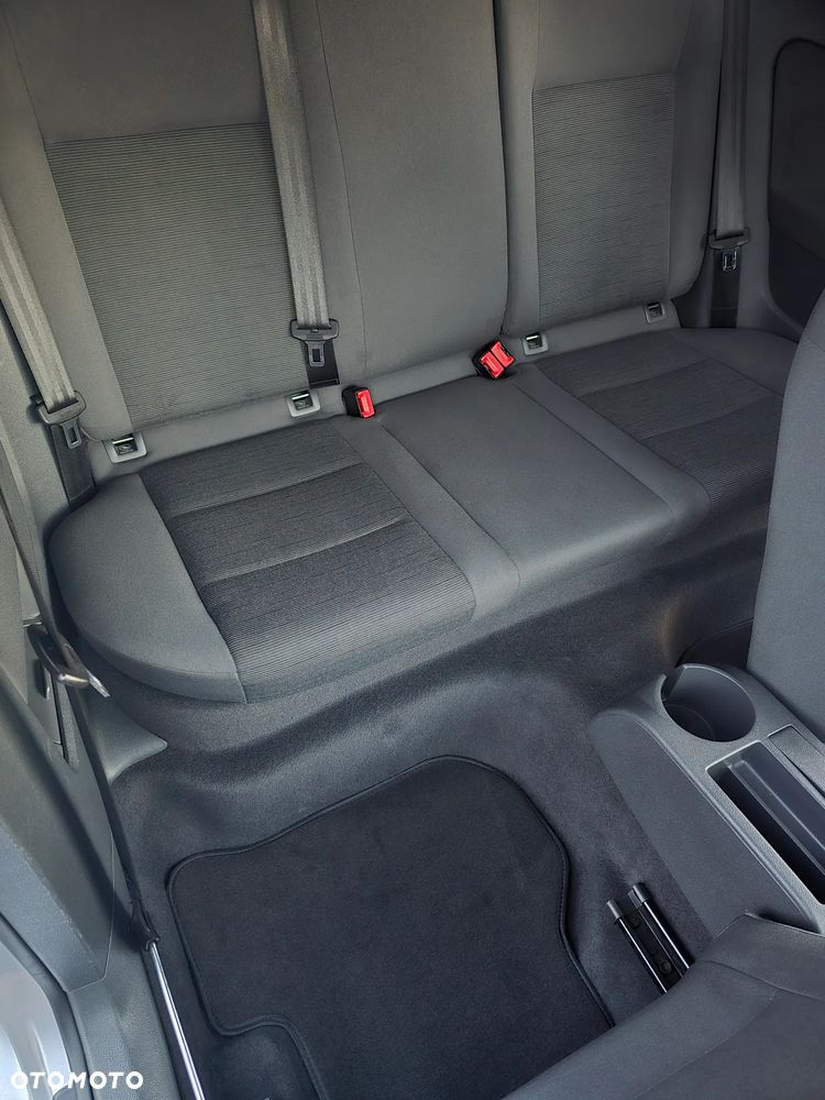 Volkswagen Golf 1.9 TDI Sportline - 23