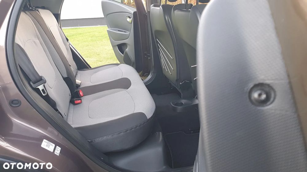 Renault Captur - 24