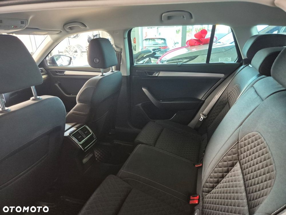 Skoda Superb 2.0 TDI SCR Ambition DSG - 23