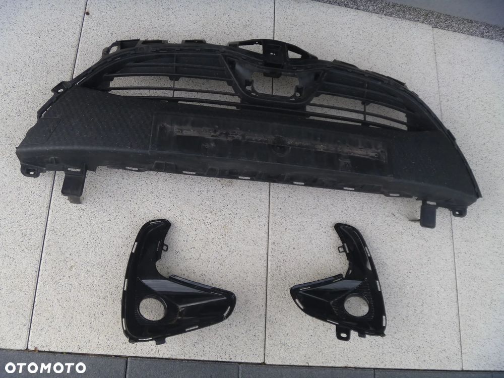 TOYOTA YARIS IV ZDERZAK TYLNY ŁADNY 52159-0D060  ORYGINAŁ - 11