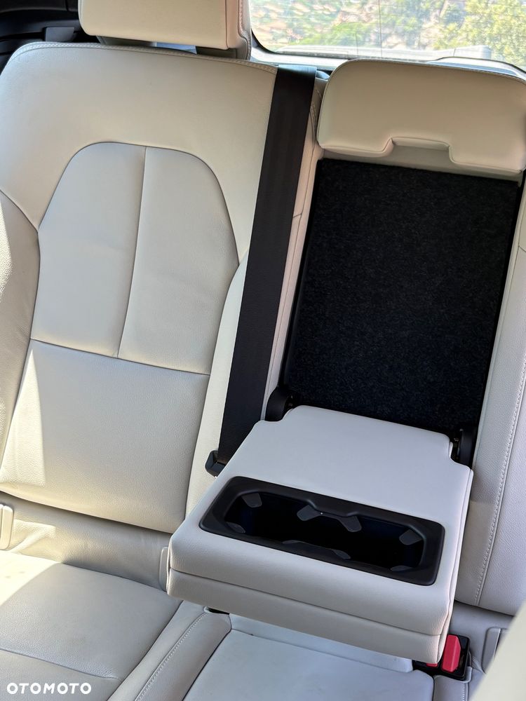 Volvo XC 40 - 18