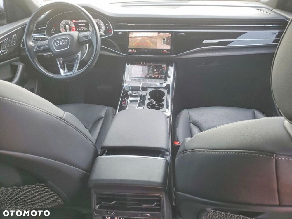 Audi Q8 - 9
