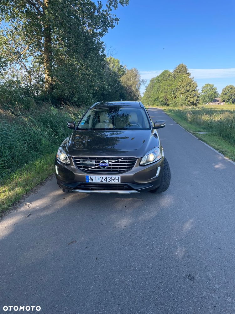 Volvo XC 60 D5 AWD Summum - 4